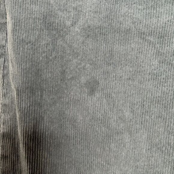 Woman’s American Eagle Green Pants - Picture 2 of 5